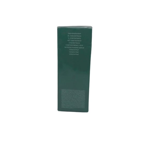 LA MER The Concentrate 1.7 fl. oz. liq. / 50 ml - Picture 2 of 3